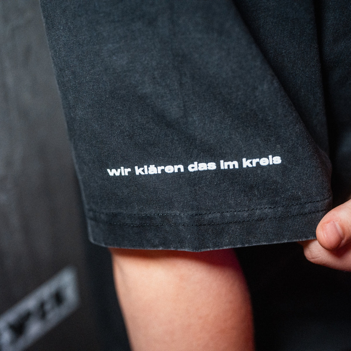DLTLLY | OVERSIZED SHIRT | WIR KLÄREN DAS IM KREIS