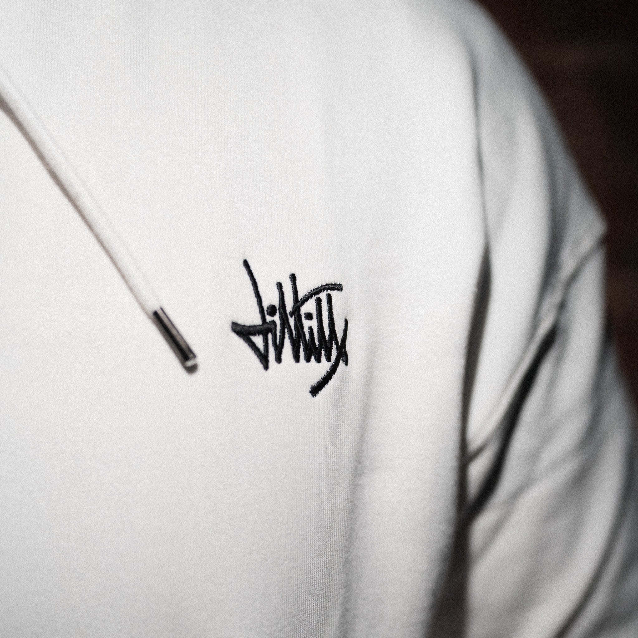 DLTLLY | HOODIE | WHITE | STICK