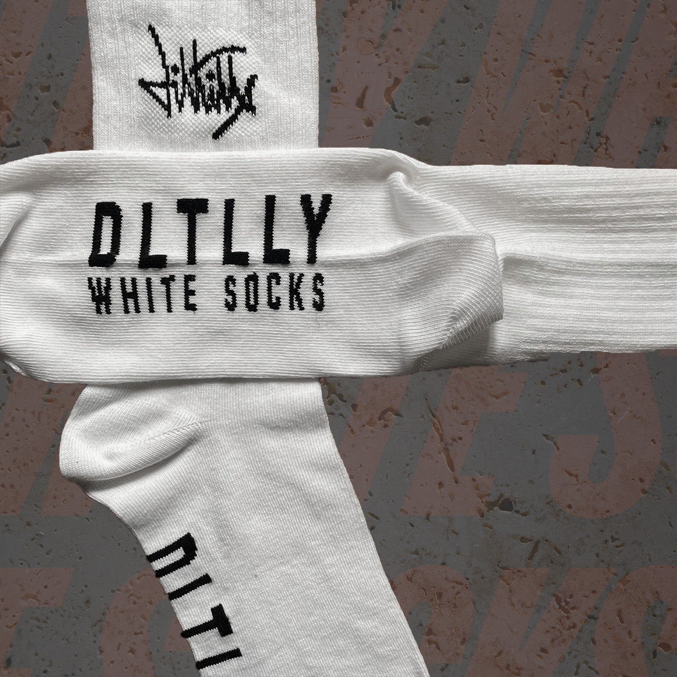 Socken mit DLTLLY Logo-Print